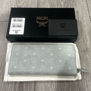 MCM Large Zipper wallet
